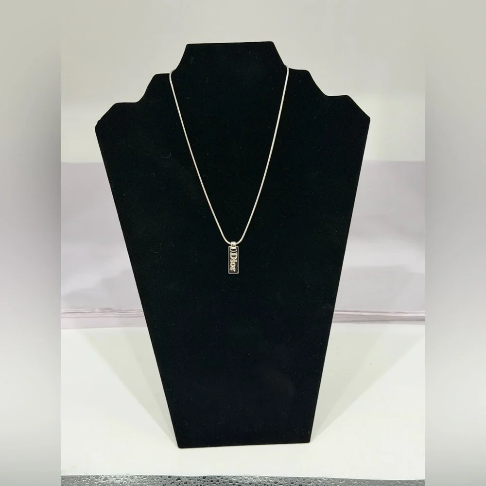 Christian Dior Silver DIOR Logo Bar Pendant Necklace Snake Chain CD Charm - Picture 2 of 6